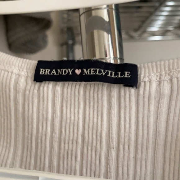 buttom up tee - Picture 2 of 3